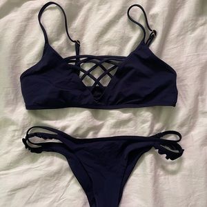 L*Space Jamie Bikini Top + L*Space Zephyr Bikini Bottom, midnight blue, S